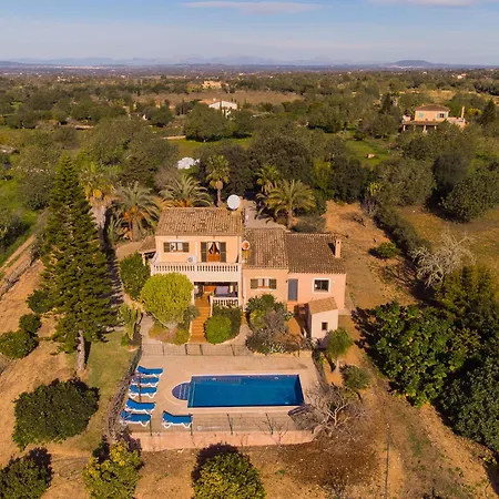 Villa Miquel Tomas *